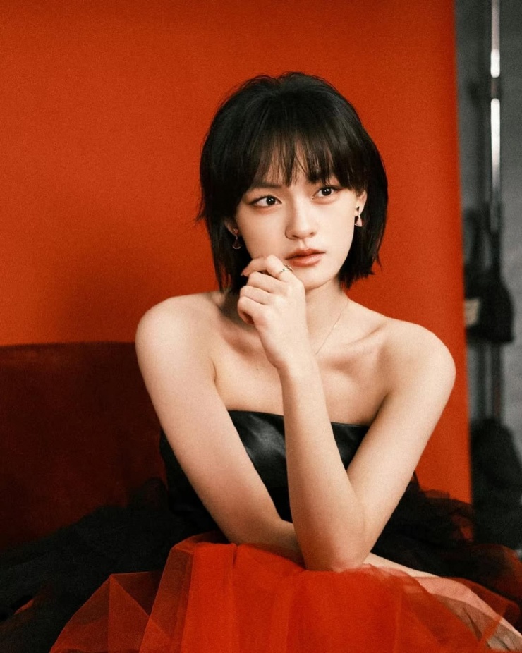 Nhan sắc xinh đẹp của Văn Kỳ.