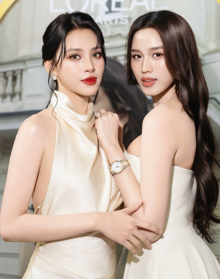 Ảnh sao 10/1: Đỗ Thị Hà 'đọ sắc' Tiểu Vy - 1