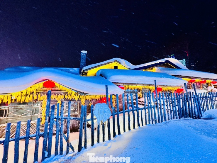 Vỡ òa cảnh siêu thực ngôi làng ở Hắc Long Giang, khách đến chỉ biết trầm trồ - 9