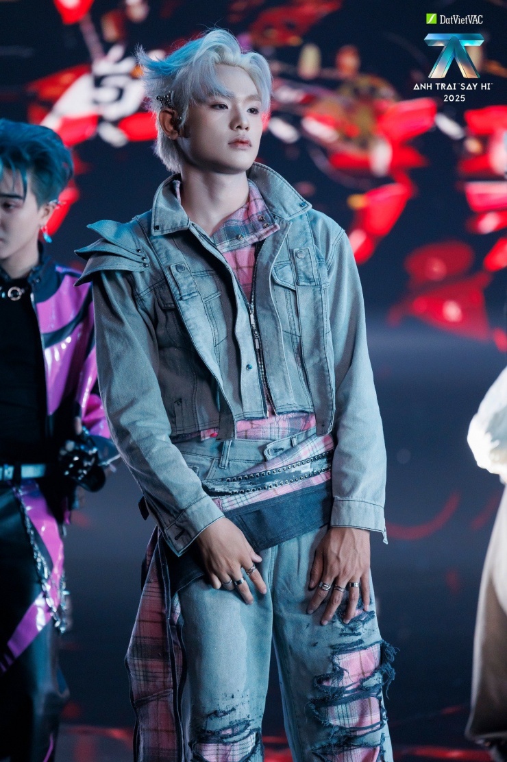 Ai dẫn đầu trong cuộc đua của các ông lớn? - 5