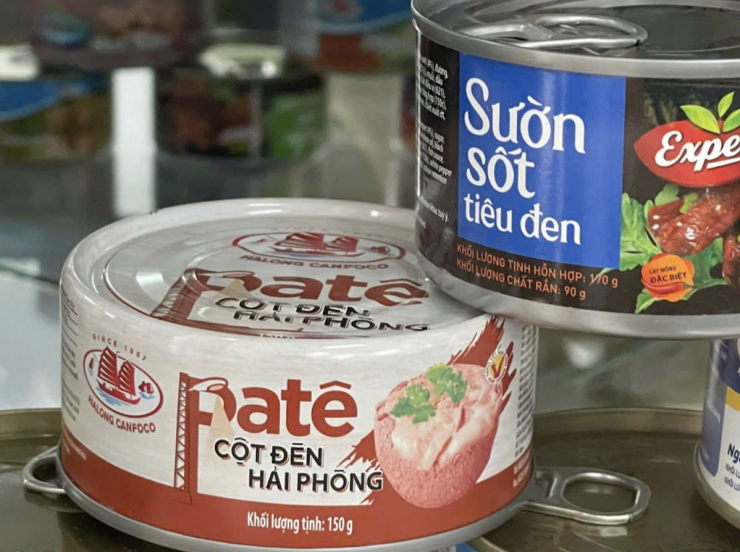 Ông Trương Sỹ Toàn có trách nhiệm điều hành trong vụ việc thịt lợn không bảo đảm an toàn thực phẩm bị thu gom và lưu trữ. Ảnh: Thu Hằng