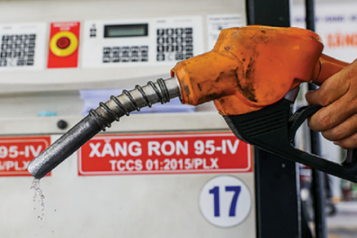 Giá xăng dầu hôm nay 10/1: Bật tăng mạnh