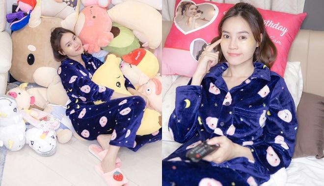 Phòng ngủ của nàng "ngọc nữ" cũng là nơi chứa đựng rất nhiều món quà đáng yêu từ fan hâm mộ. Ảnh: FB Lan Ngọc