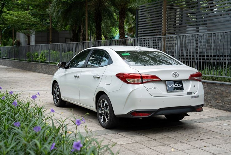 Vios không còn duy trì vị thế do người dùng dần quay lưng với xe sedan.