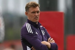 Tin mới nhất bóng đá sáng 10/1: Fletcher nhiều khả năng dẫn dắt derby Manchester