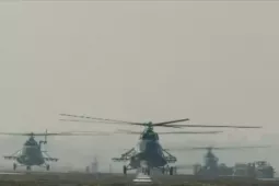 Dàn trực thăng hùng hậu xuất kích, bảo đảm an ninh cho Đại hội Đảng toàn quốc