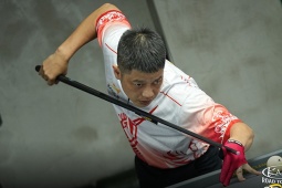 Thầy Kiên “sành điệu” một cơ dọn bàn đánh bại nhà vô địch bi-a thế giới gây sốc