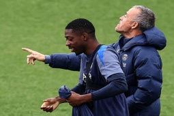 PSG lo  " tan đàn xẻ nghé " : HLV Enrique - Dembele có thể đi, dàn sao đòi tăng lương