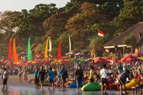 Tranh cãi đề xuất du khách phải chứng minh tài chính khi đến Bali