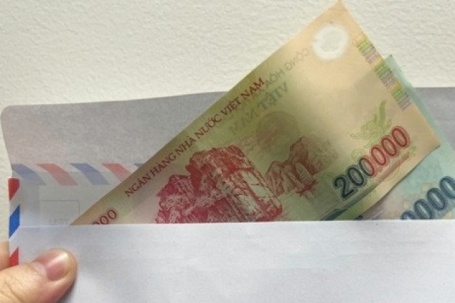 7 người nhà thông gia đến ăn cưới, gia chủ chưng hửng khi bóc phong bì