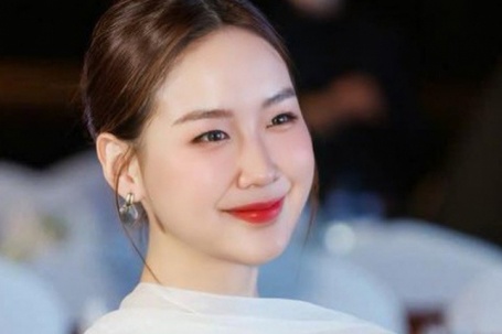 Hoa hậu Bảo Ngọc thông báo khẩn trên trang cá nhân