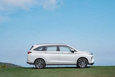 Giá xe Toyota Veloz Cross tháng 1/2027, hỗ trợ 100% lệ phí trước bạ