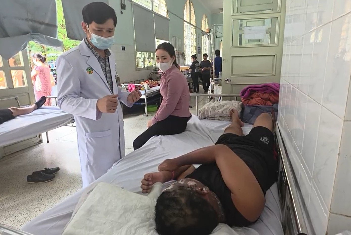 Bệnh nhi nguy cơ đối mặt với di chứng bỏng ảnh hưởng nghiêm trọng tới thẩm mỹ khuôn mặt