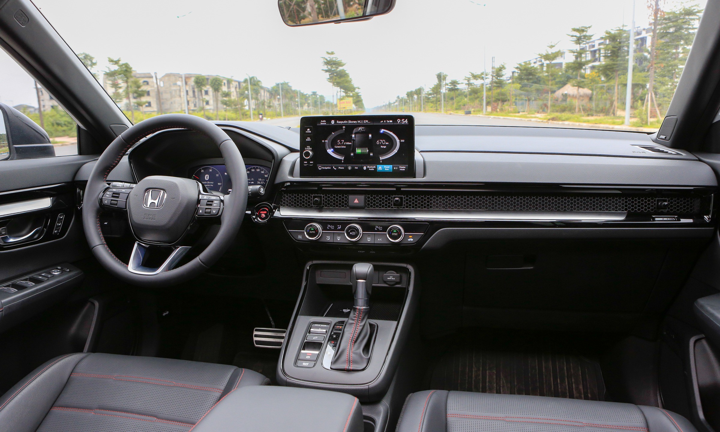 Honda CR-V và Hyundai Tucson: SUV nào đáng "xuống tiền"? - 8