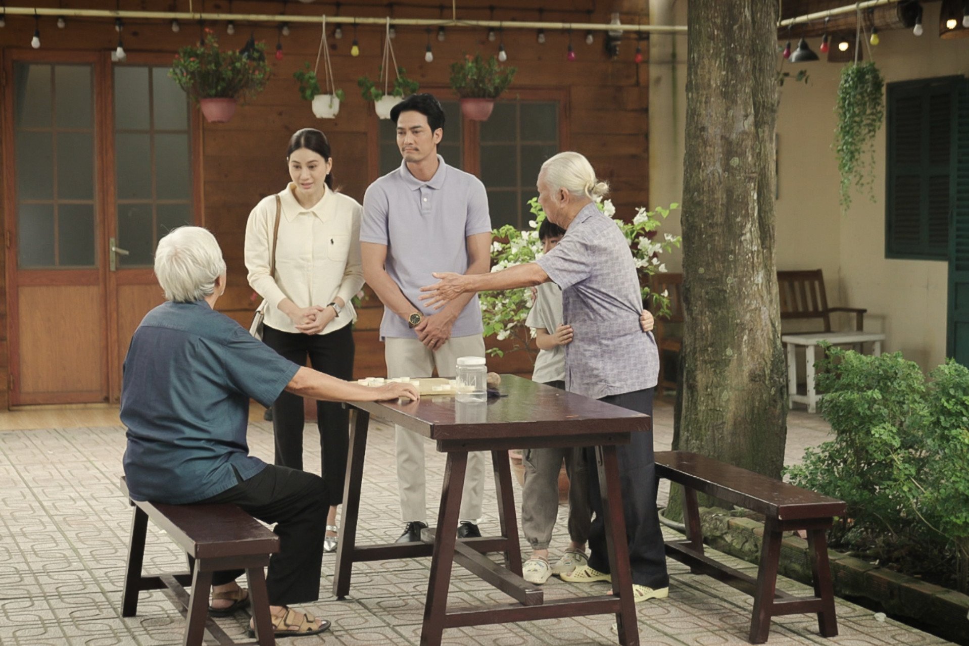 Phi Ngọc Ánh trở lại đóng phim, mong trả hết nợ và lo cho 2 con.&nbsp;