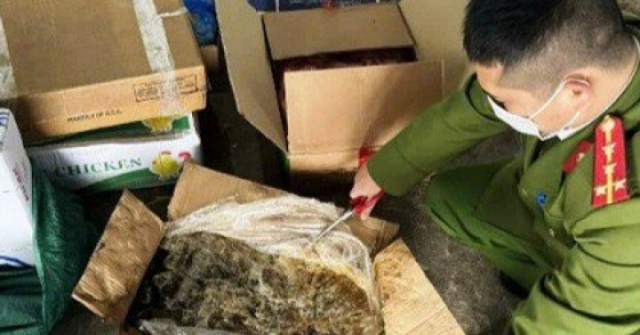 Thực phẩm bẩn liên tiếp bị phanh phui