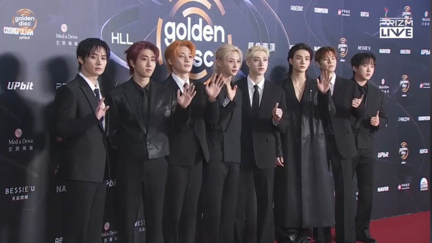 ZEROBASEONE, BOYNEXTDOOR, ENHYPEN, ATEEZ, Stray Kids cùng chọn tông đen. Hội nam thần nổi danh của Gen 4, 5 như Hyunjin, Leehan, Sunghoon... đều tụ hội tại GDA 2026 khiến hội multi-fan nức lòng.