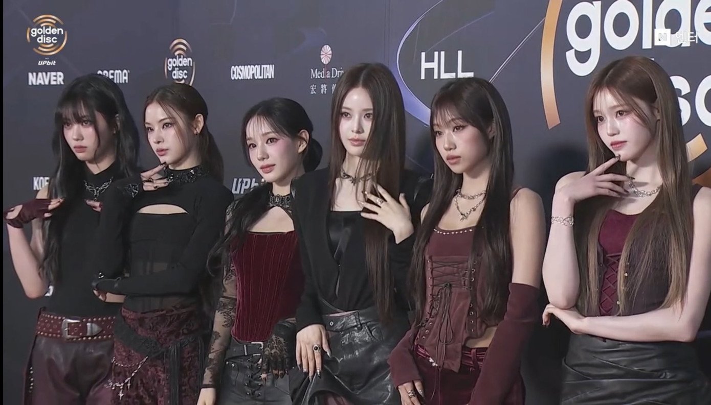 Thảm đỏ GDA 2026: Jennie "đỏ là thần", Wonyoung "cũ nhưng vàng", quá nhiều hoàng tử - 14