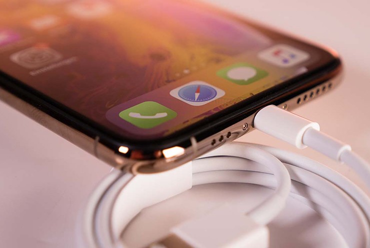 Vì sao iPhone sạc có lúc nhanh, có lúc chậm đến khó hiểu
