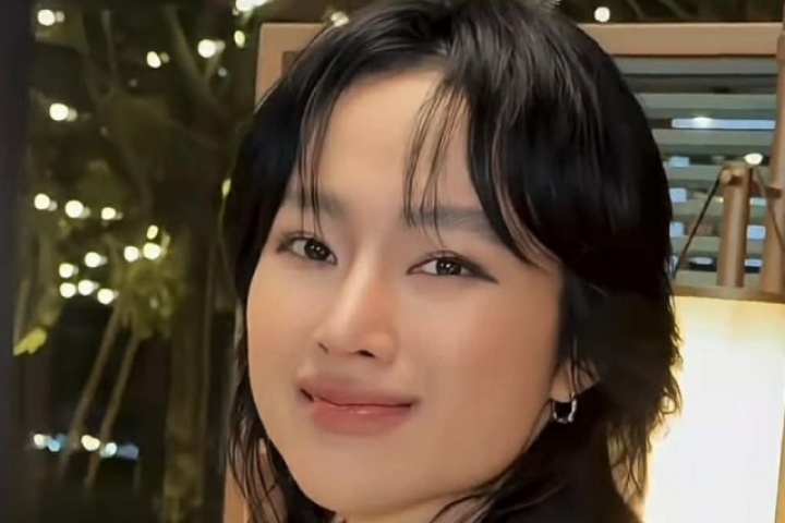 Angela Phương Trinh cắt 'tóc chó sói'