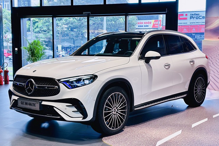 Loạt xe Đức giảm giá lên đến 66 triệu đồng tại Việt Nam