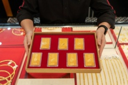 Giá vàng hôm nay 11/1: Vàng trong nước tiến sát ngưỡng 160 triệu đồng/lượng