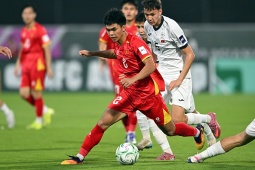 HLV Kim Sang Sik nói gì để "cậu út" U23 Việt Nam "lớn" nhanh không tưởng?