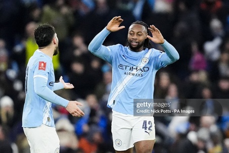 Man City hủy diệt "kẻ tí hon": Semenyo ra mắt hoàn hảo, 65 triệu bảng đắt xắt ra miếng