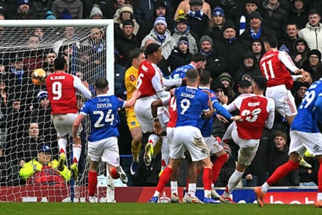 Kết quả bóng đá Portsmouth - Arsenal: Hat-trick ấn tượng, uy lực phạt góc (FA Cup)