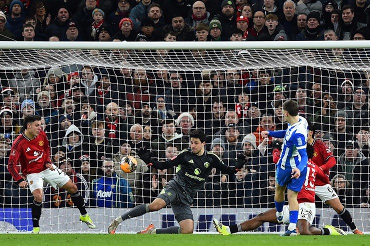 Trực tiếp bóng đá MU - Brighton: "Quỷ đỏ" dồn ép (FA Cup) - 4