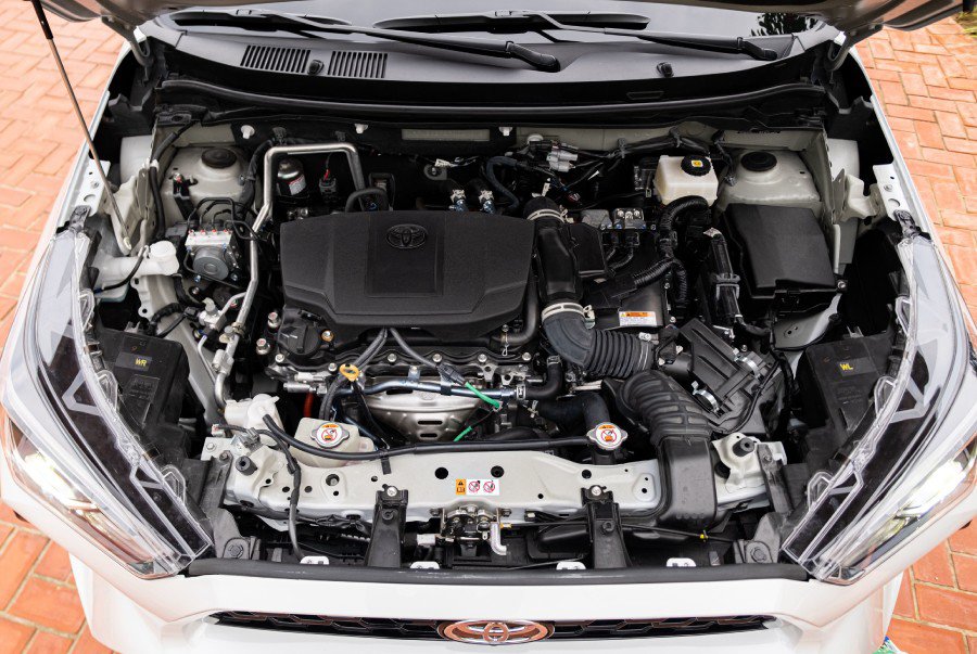 Ở phiên bản hybrid kết hợp giữa động cơ xăng 1.5L và một mô tơ điện.&nbsp;