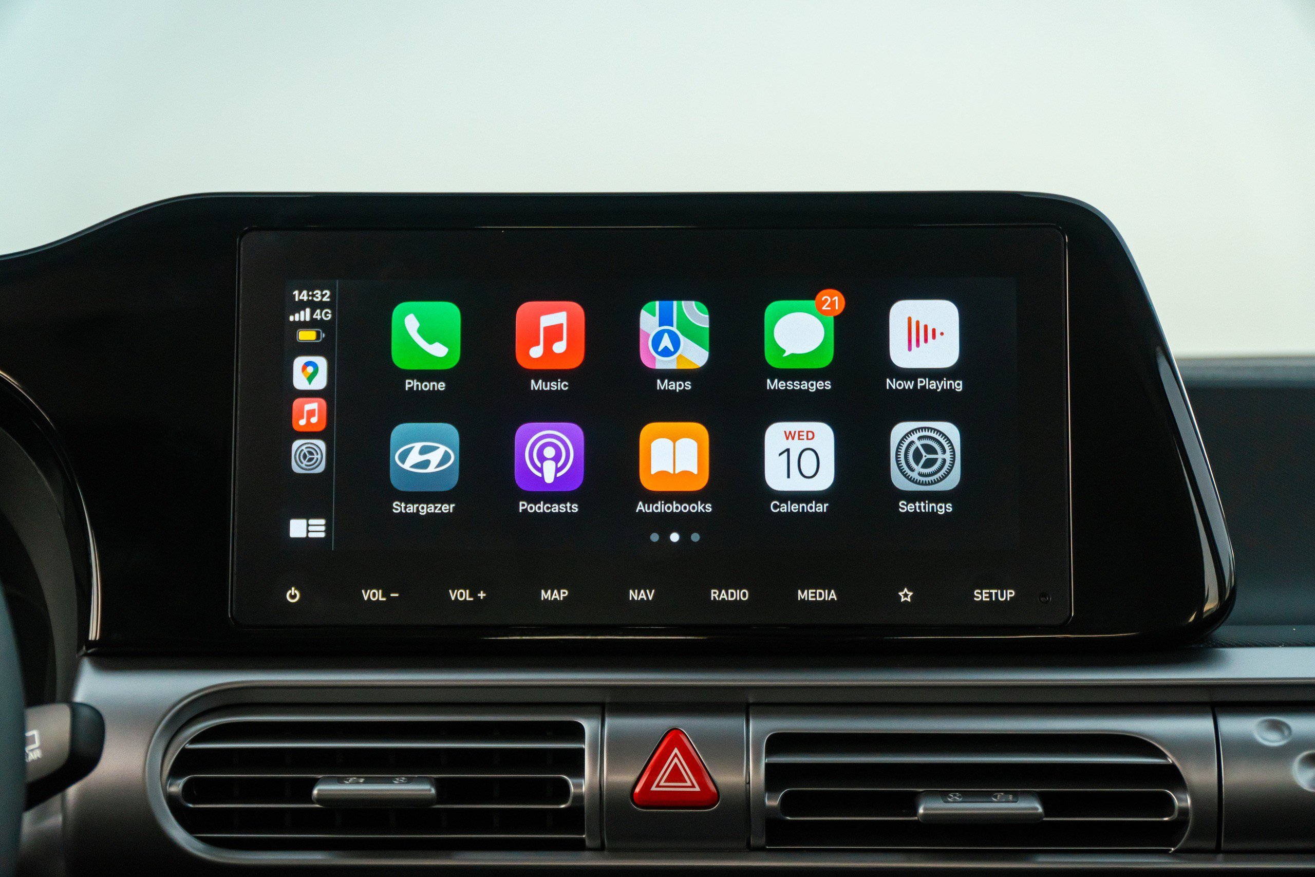 Hyundai Stargazer được trang bị nhiều công nghệ tiện ích để cạnh tranh với các đối thủ khác.