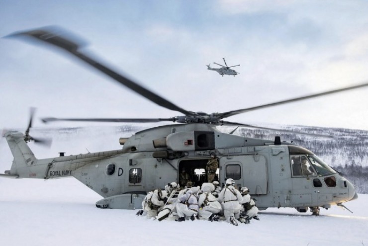 Vì ông Donald Trump, NATO tính đường triển khai quân đội tại Greenland