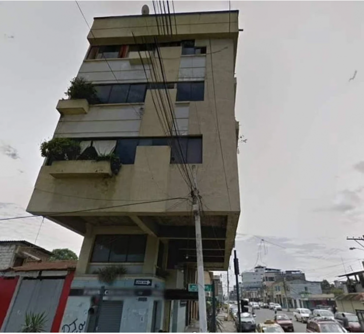 Các kỹ sư kết cấu cho biết, bí mật giúp tòa nhà đứng vững qua nhiều trận động đất nằm ở nền móng sâu và cực kỳ chắc chắn, được tính toán để phân tán lực rung chấn. (Ảnh: OC)