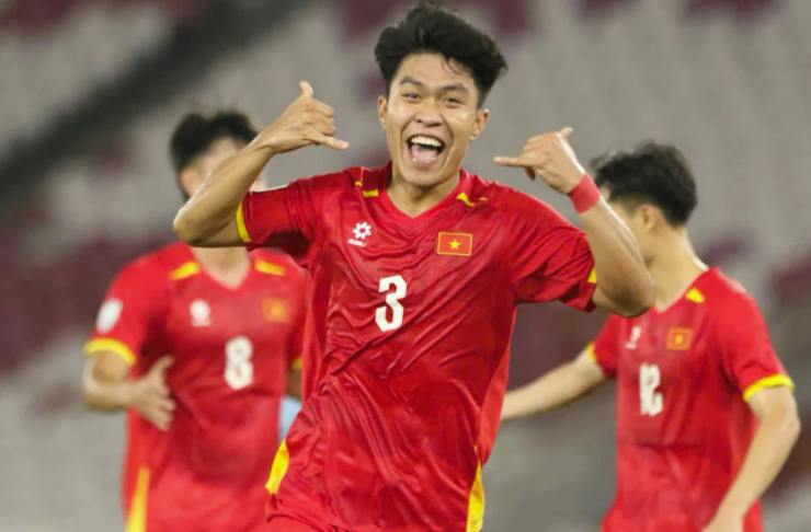 Lý Đức đang có vấn đề về thể trạng. Ảnh: VFF