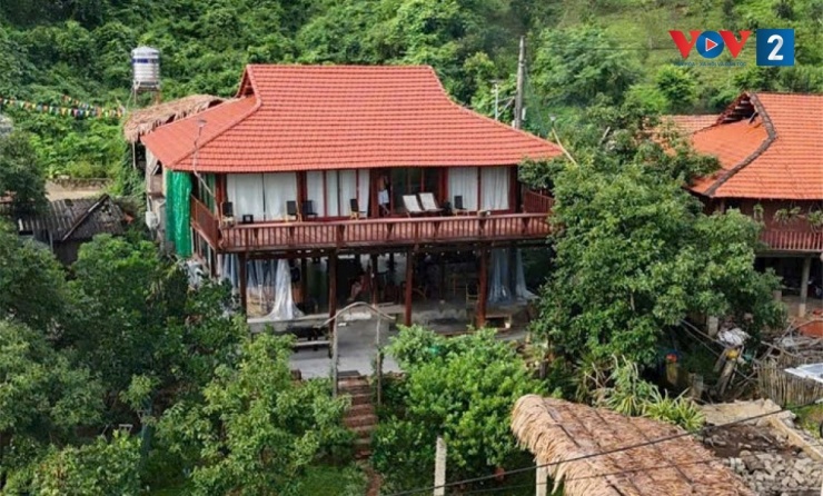 Không gian sống mới của Nữ khi "về quê". Nhưng để có được căn nhà, khu vườn đẹp như mơ, bạn không chỉ ngồi và ước