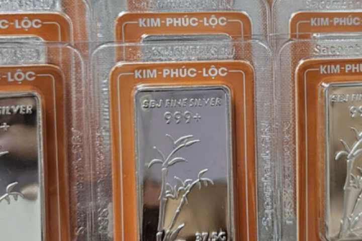 Giá bạc hôm nay 12-1: Không chỉ vàng, bạc cũng gây bất ngờ