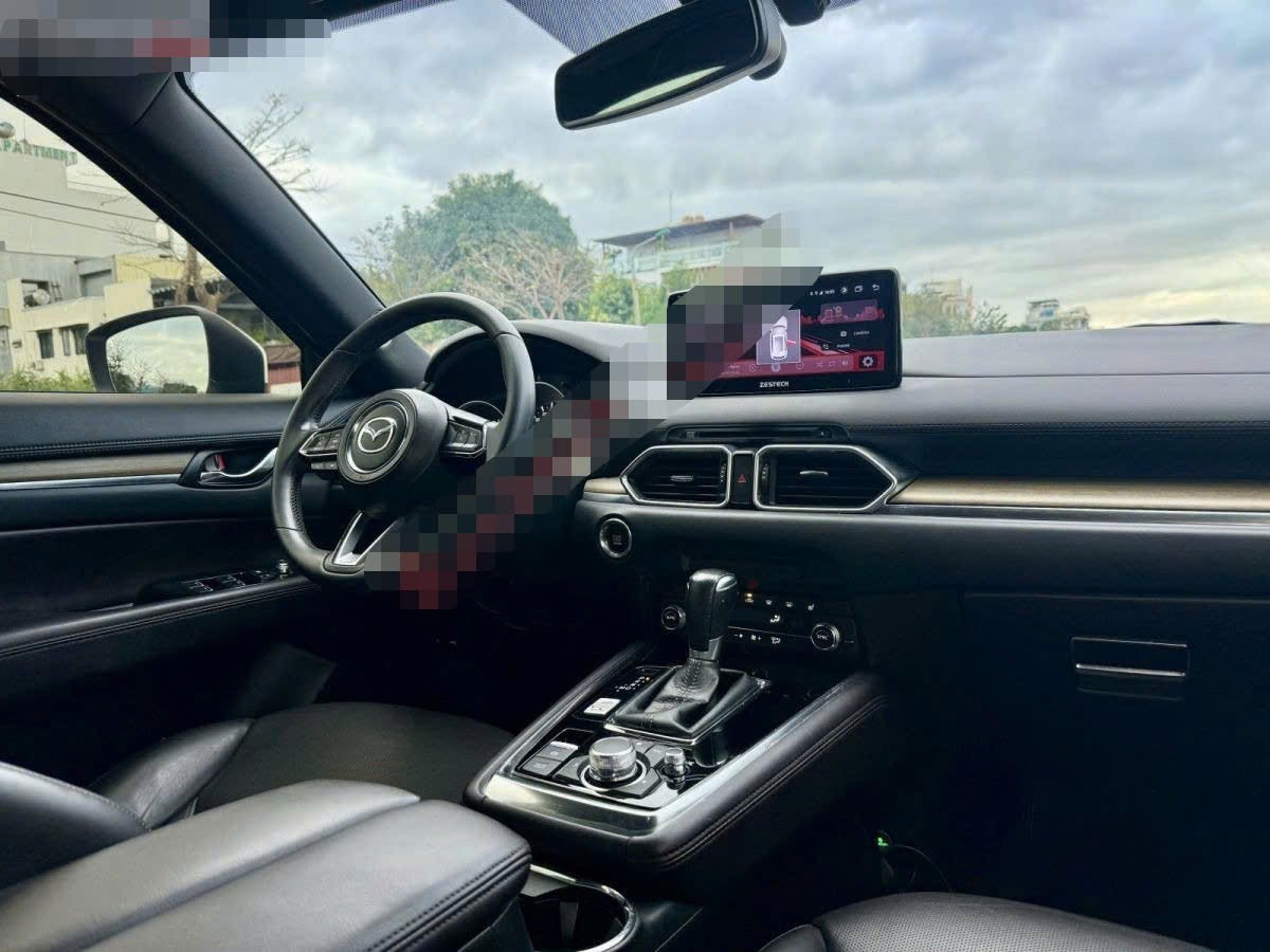 Ảnh thực tế một chiếc&nbsp;Mazda CX-8 đời 2019 được rao bán.