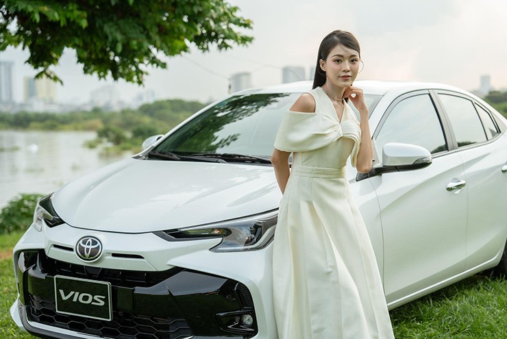 Toyota Vios tiếp tục thống trị doanh số sedan hạng B.