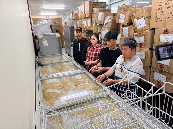 Chủ cơ sở Châu Phát và 2 người khác bị Công an TPHCM bắt giữ