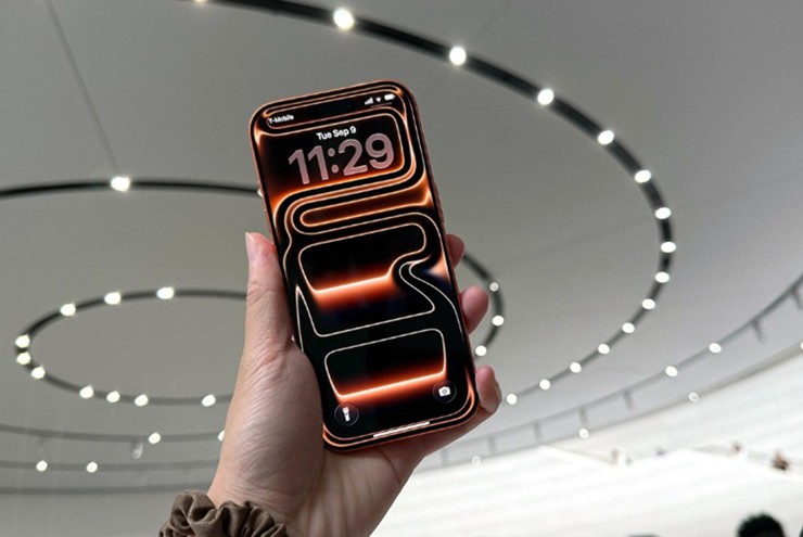 Những iPhone “thiết thực hơn phong bao” dành tặng người thân năm mới - 1