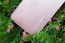 Tiếc nuối smartphone “đẹp như tranh vẽ” của Xiaomi