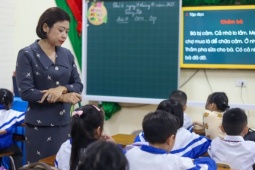 Nghịch lý giáo viên hợp đồng 10-20 năm vẫn đứng ngoài biên chế