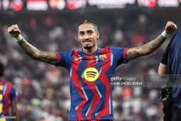 Raphinha tỏa sáng rực rỡ ở Siêu cúp Tây Ban Nha, nói gì sau màn đăng quang?