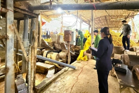 Người phụ nữ tử vong sau khi rơi vào máy nghiền rác