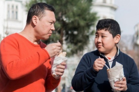 Tin lời hàng xóm đồn, chồng đưa con đi xét nghiệm ADN rồi nhận cú sốc lớn nhất đời mình