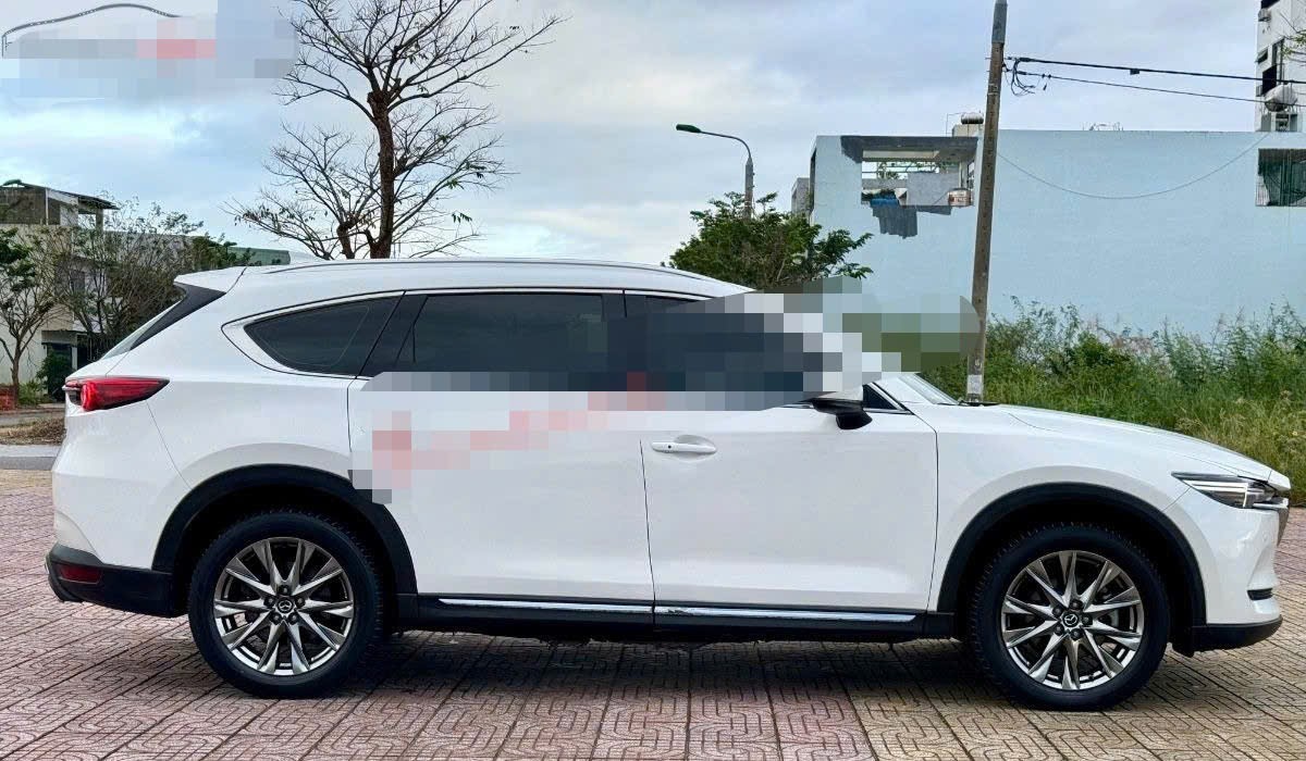 Ảnh thực tế một chiếc&nbsp;Mazda CX-8 đời 2019 được rao bán.