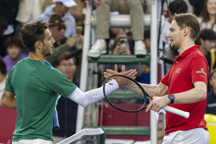 Musetti (bên trái) vào top 5, Bublik (bên phải) vào top 10