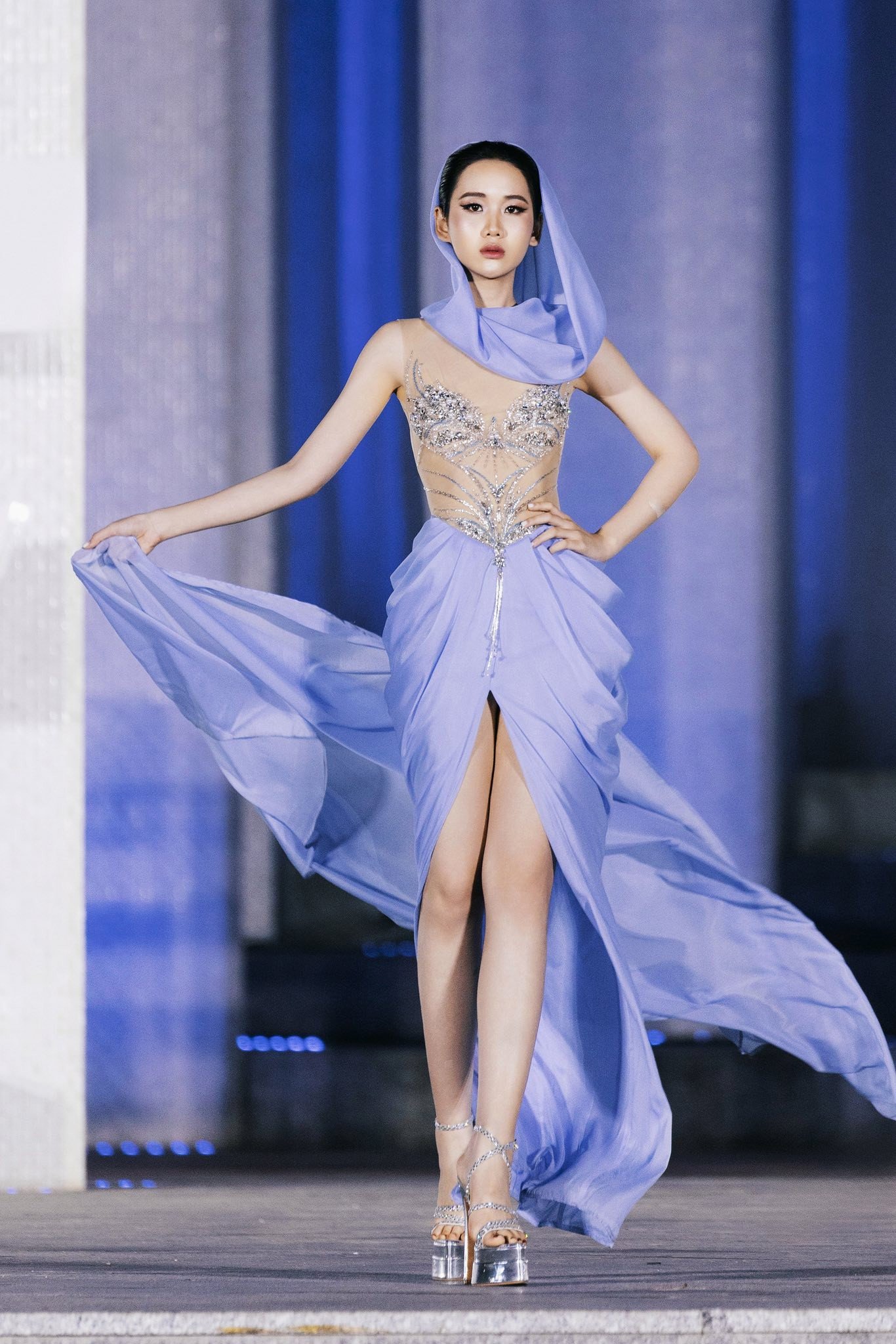 Tâm Như có chiều cao 1,73 m, nhan sắc ngọt ngào và trong trẻo. Cô gái Huế cũng được nhận xét sáng sân khấu khi trình diễn catwalk.