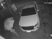 Truy tìm người đập phá ô tô ở Nghệ An